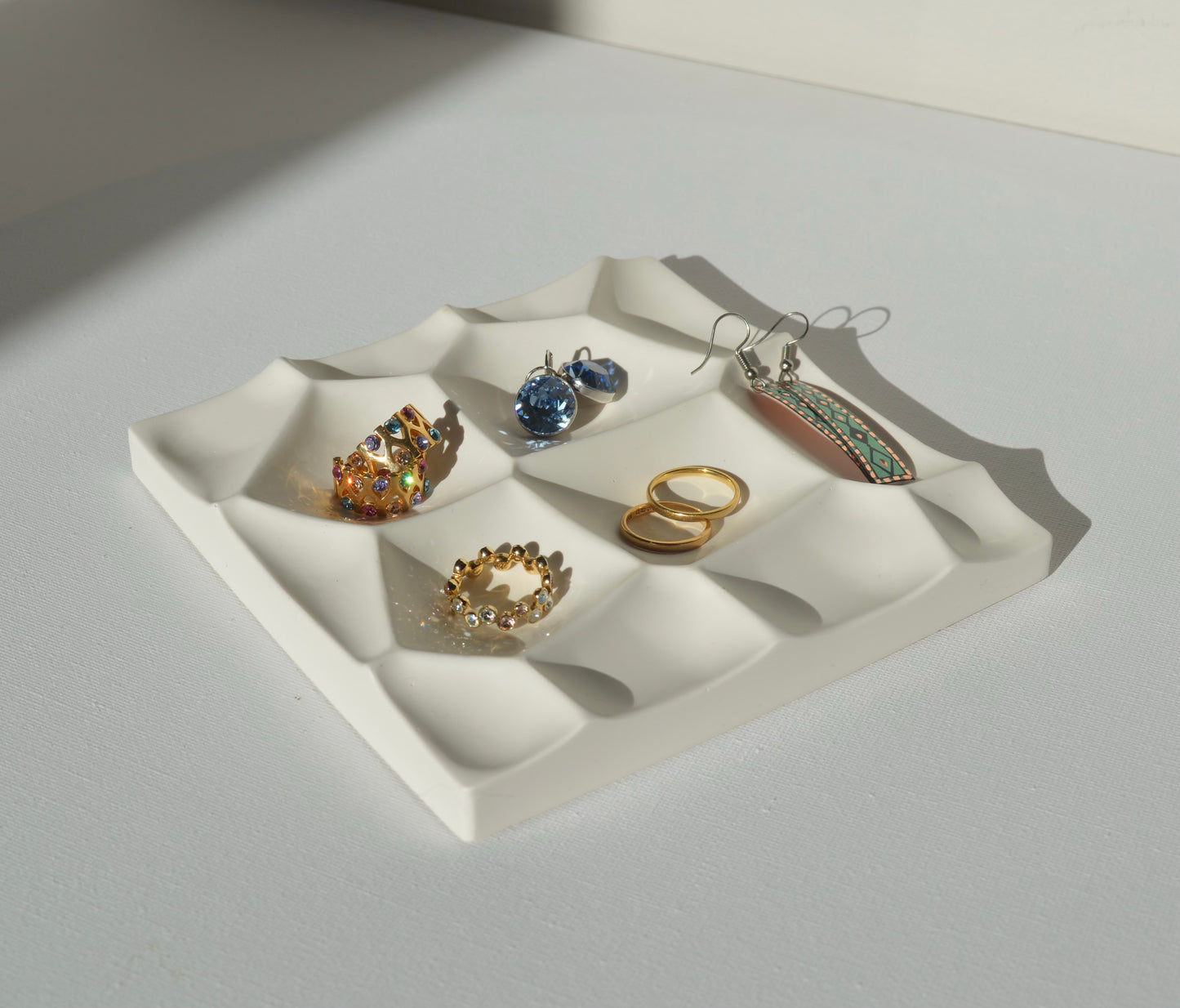 B. Quirky Jewellery Holder