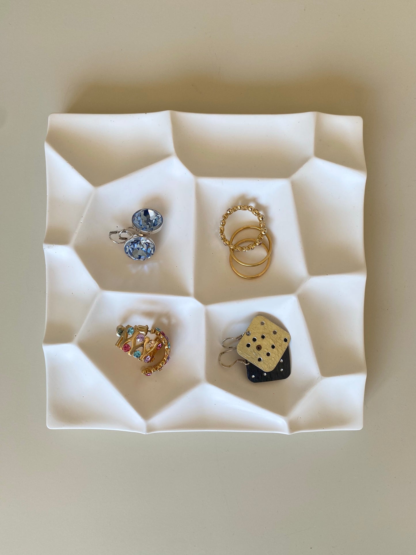B. Quirky Jewellery Holder